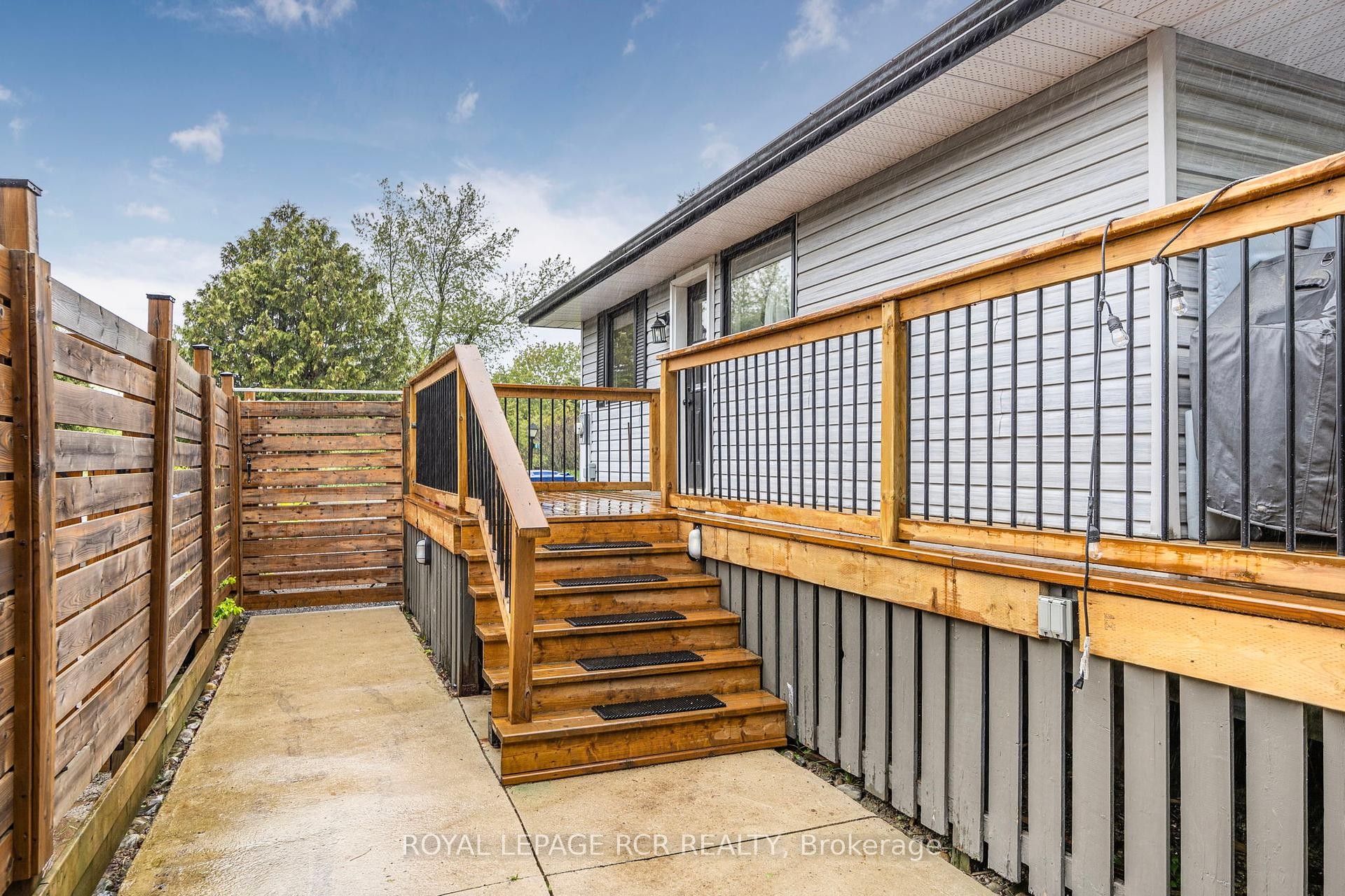 









61


William

Street East,
Caledon,




ON
L7K 1N7

