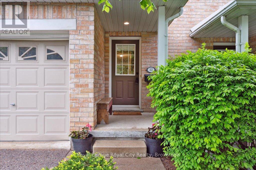 












57 - 240 LONDON ROAD W

,
Guelph (Exhibition Park),




Ontario
N1H8N8


