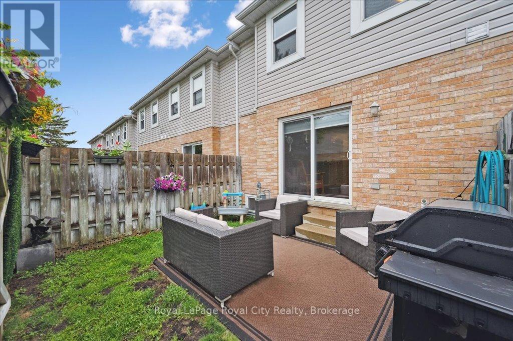 












57 - 240 LONDON ROAD W

,
Guelph (Exhibition Park),




Ontario
N1H8N8

