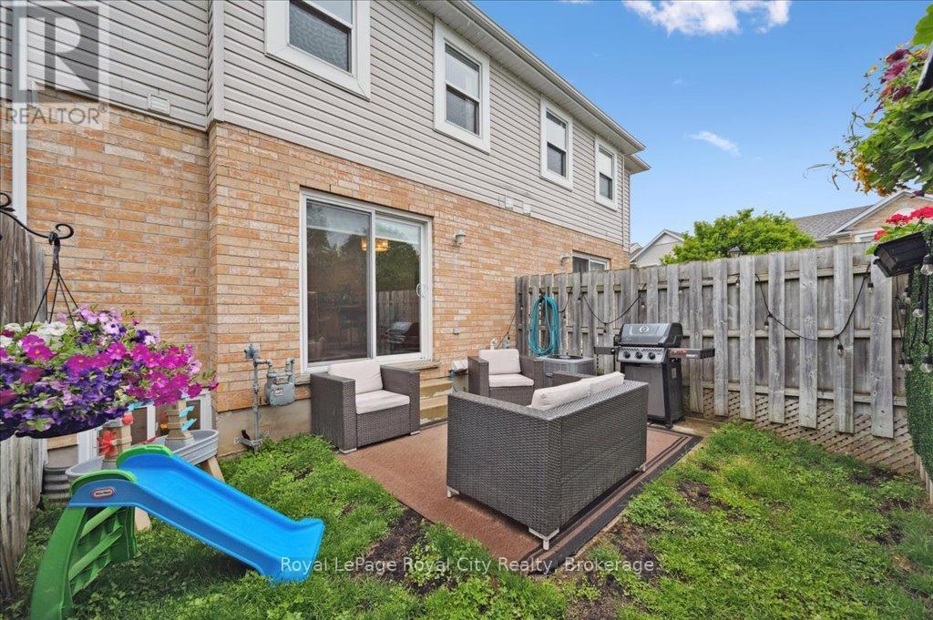 












57 - 240 LONDON ROAD W

,
Guelph (Exhibition Park),




Ontario
N1H8N8

