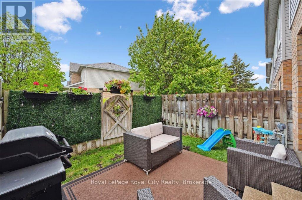 












57 - 240 LONDON ROAD W

,
Guelph (Exhibition Park),




Ontario
N1H8N8

