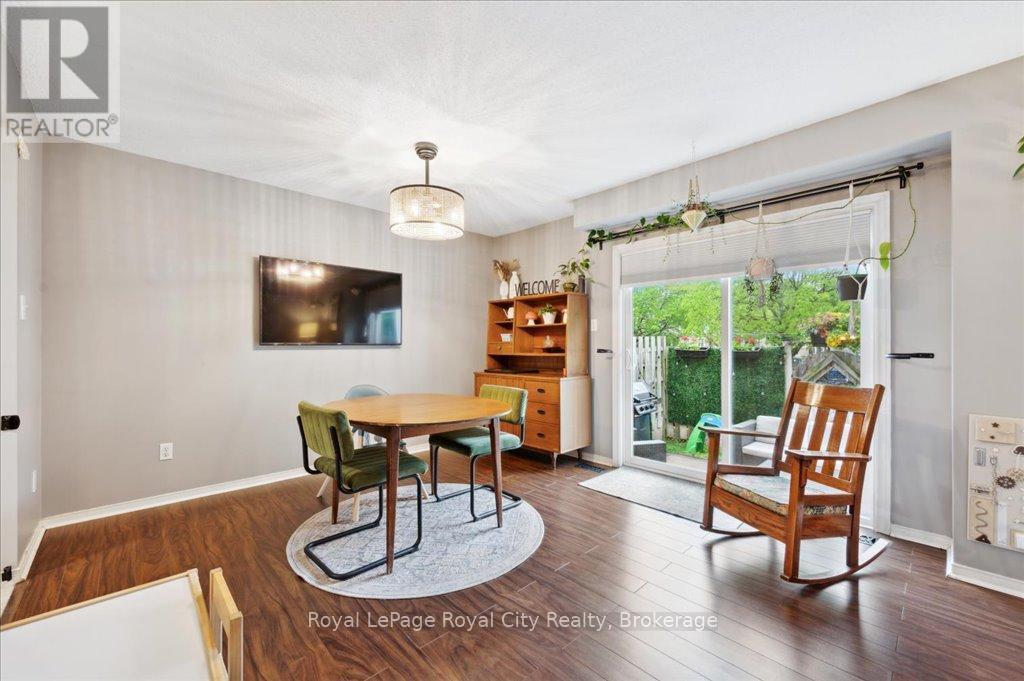 












57 - 240 LONDON ROAD W

,
Guelph (Exhibition Park),




Ontario
N1H8N8

