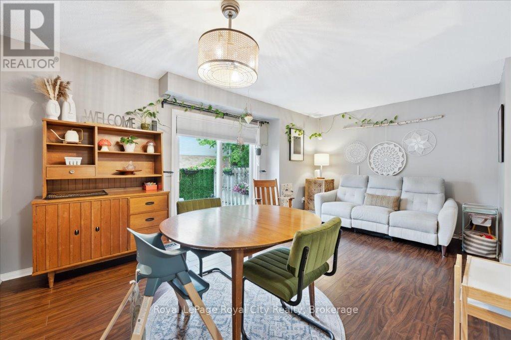 












57 - 240 LONDON ROAD W

,
Guelph (Exhibition Park),




Ontario
N1H8N8

