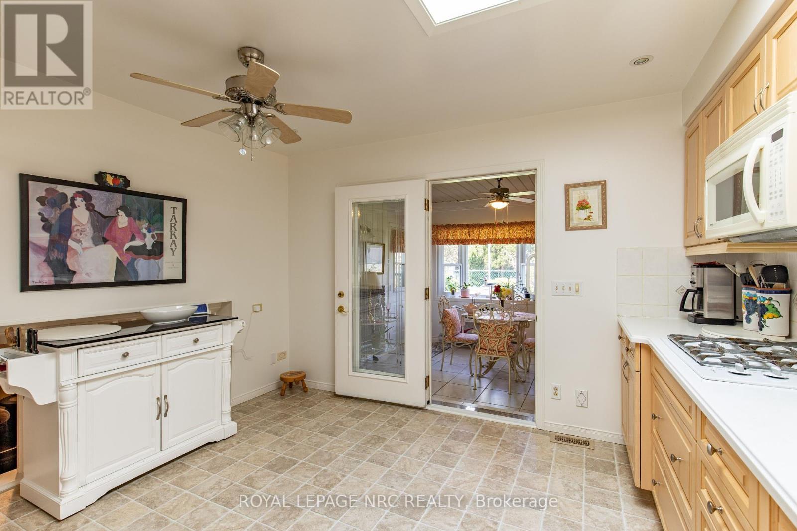 












29 MICHAEL DRIVE N

,
Port Colborne (Sugarloaf),




Ontario
L3K3C4

