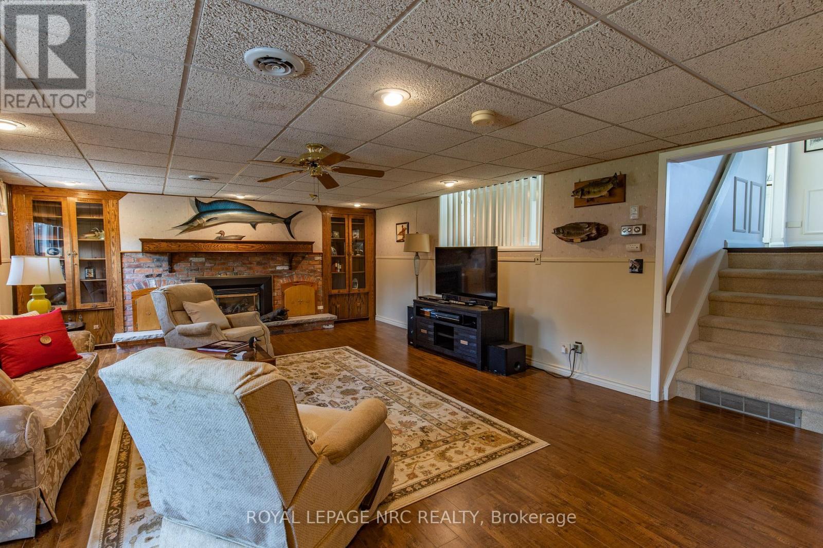 












29 MICHAEL DRIVE N

,
Port Colborne (Sugarloaf),




Ontario
L3K3C4

