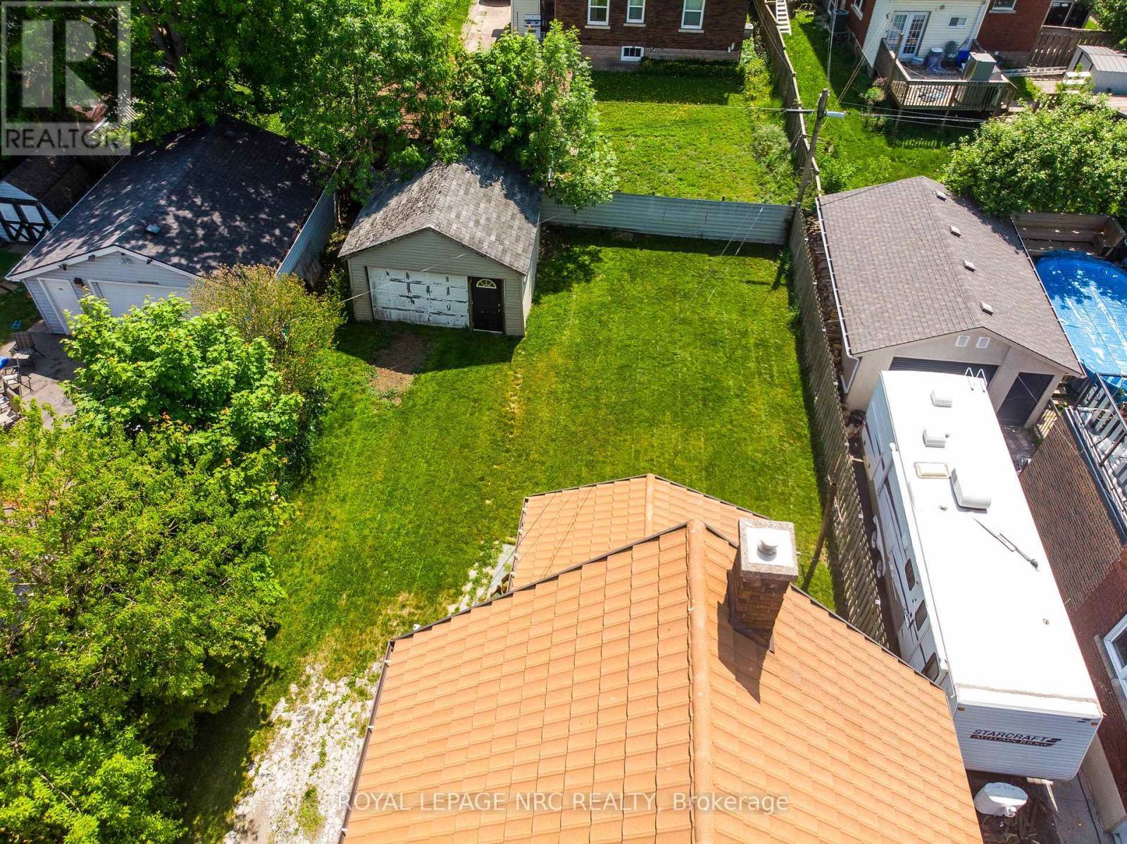 












4588 NELSON CRESCENT

,
Niagara Falls (Downtown),




Ontario
L2E1E9

