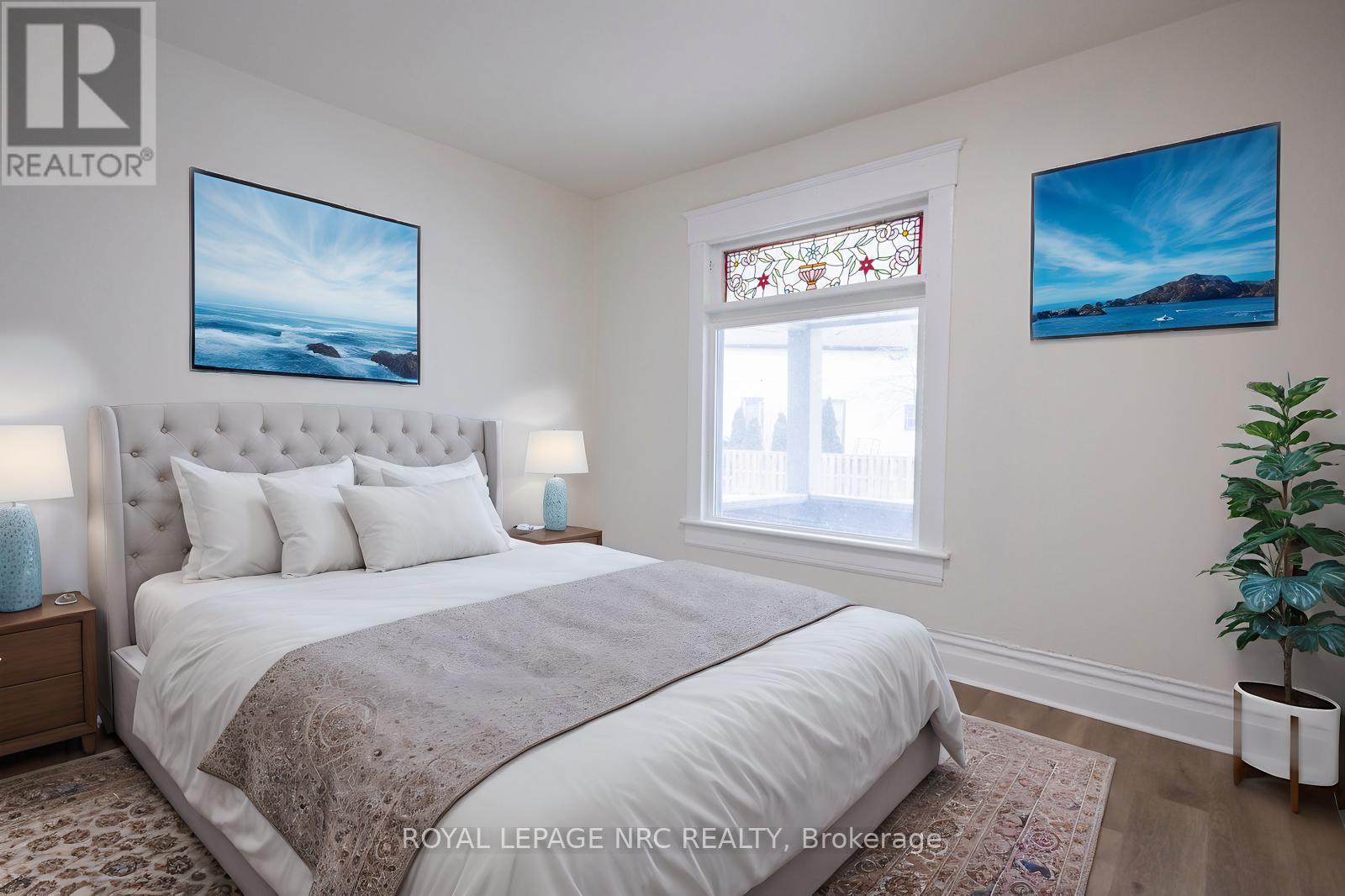 












4588 NELSON CRESCENT

,
Niagara Falls (Downtown),




Ontario
L2E1E9

