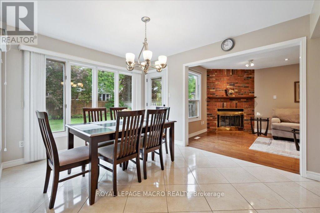 












211 RUSHDALE DRIVE

,
Hamilton,




Ontario
L8W2Z5


