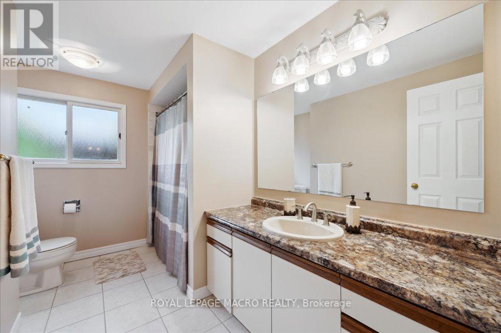 












211 RUSHDALE DRIVE

,
Hamilton,




Ontario
L8W2Z5

