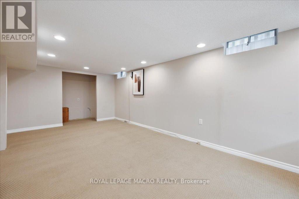 












211 RUSHDALE DRIVE

,
Hamilton,




Ontario
L8W2Z5

