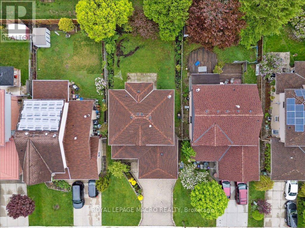 












211 RUSHDALE DRIVE

,
Hamilton,




Ontario
L8W2Z5

