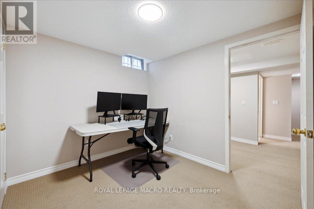 












211 RUSHDALE DRIVE

,
Hamilton,




Ontario
L8W2Z5

