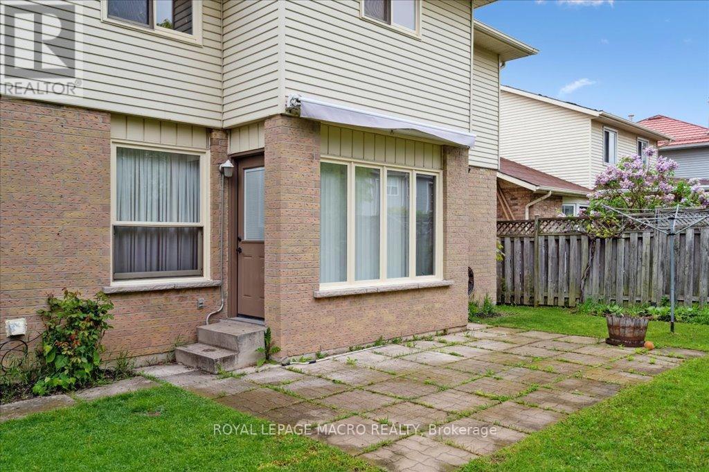 












211 RUSHDALE DRIVE

,
Hamilton,




Ontario
L8W2Z5

