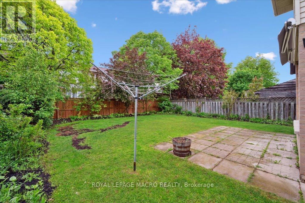 












211 RUSHDALE DRIVE

,
Hamilton,




Ontario
L8W2Z5

