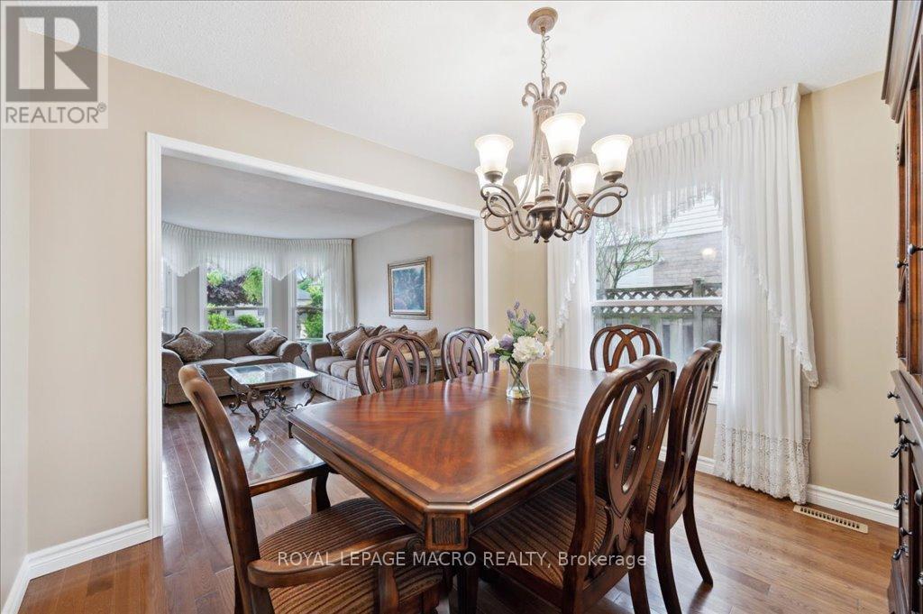 












211 RUSHDALE DRIVE

,
Hamilton,




Ontario
L8W2Z5

