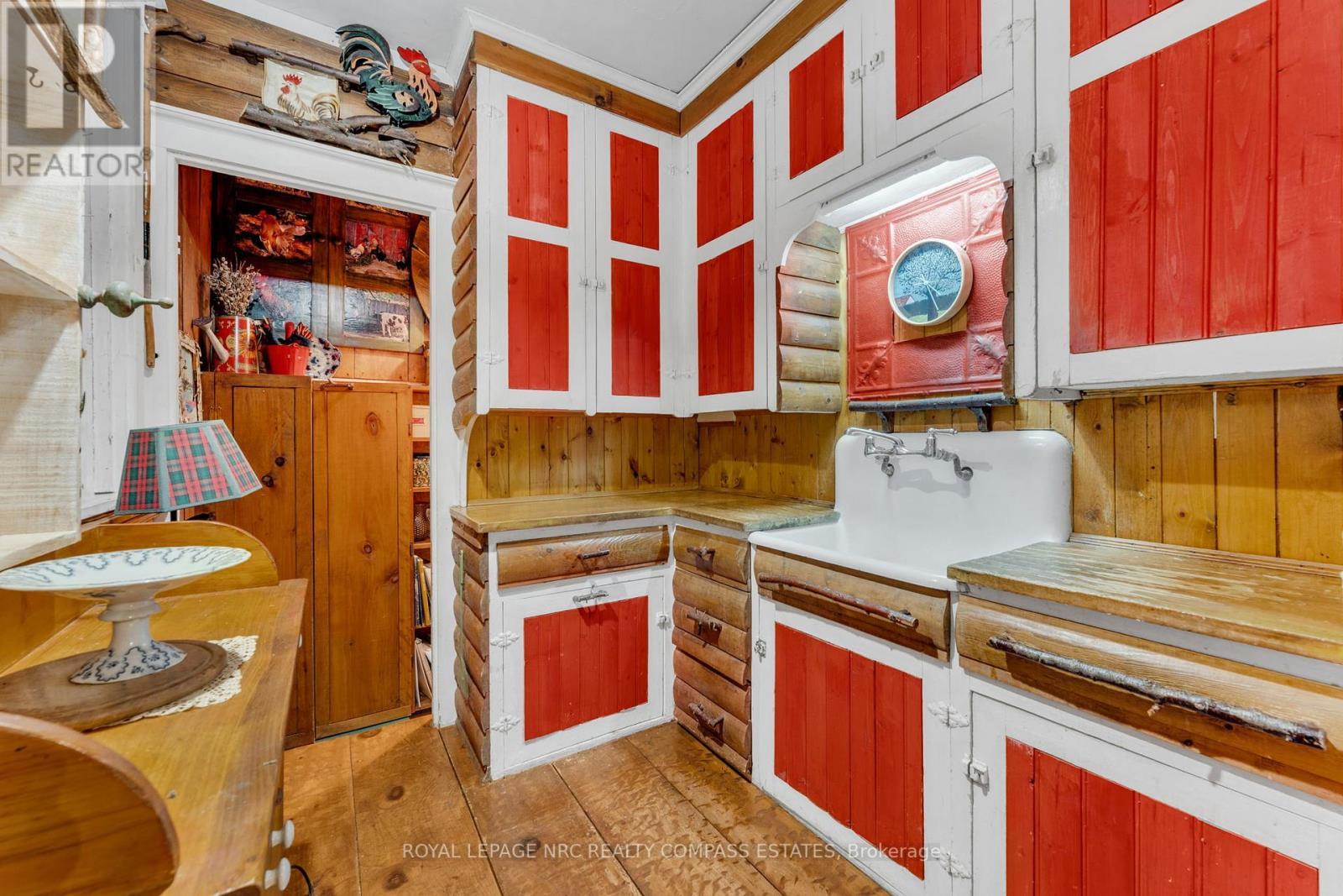 












4034 VICTORIA AVENUE

,
Lincoln (Lincoln-Jordan/Vineland),




Ontario
L0R2C0

