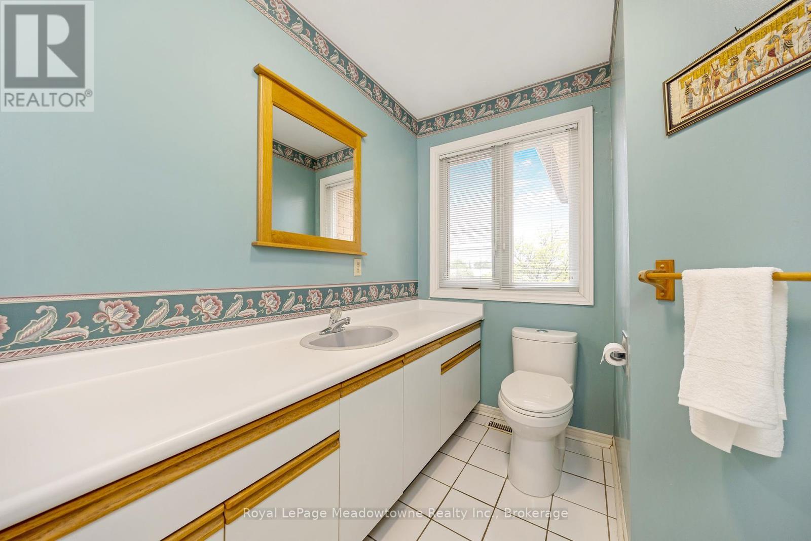 












6 - 500 SILVERTHORNE CRESCENT

,
Mississauga (Hurontario),




Ontario
L5R1W3

