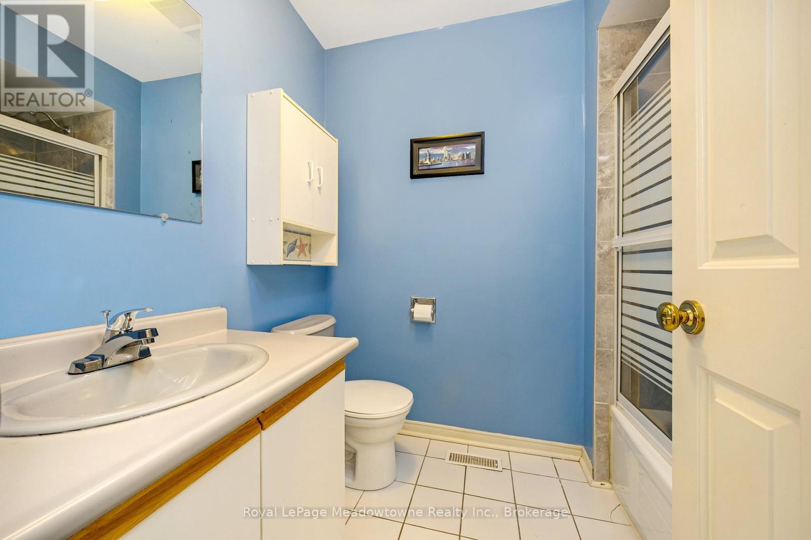












6 - 500 SILVERTHORNE CRESCENT

,
Mississauga (Hurontario),




Ontario
L5R1W3

