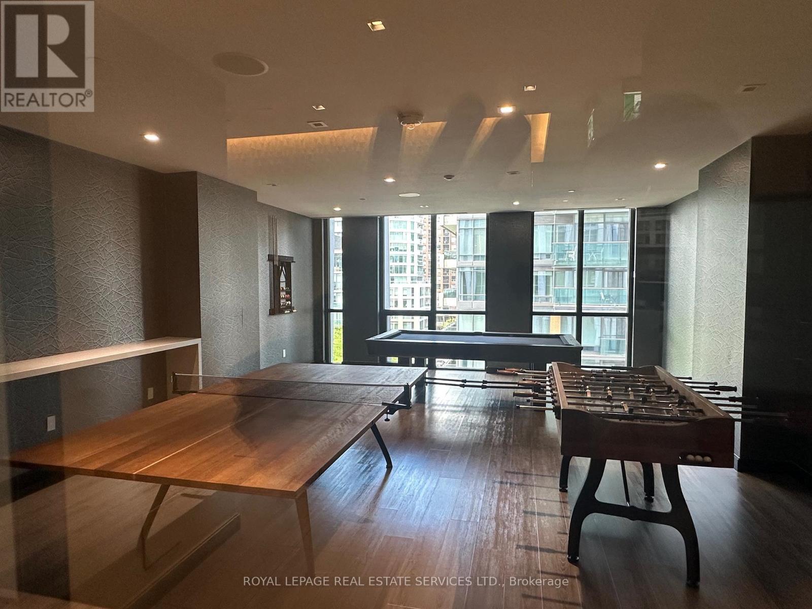 












3903 - 1 YORKVILLE AVENUE

,
Toronto,




Ontario
M4W0B1

