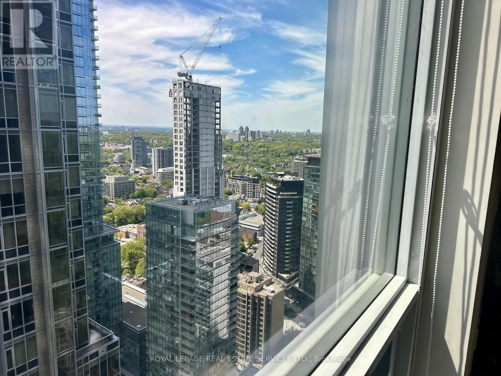 












3903 - 1 YORKVILLE AVENUE

,
Toronto,




Ontario
M4W0B1

