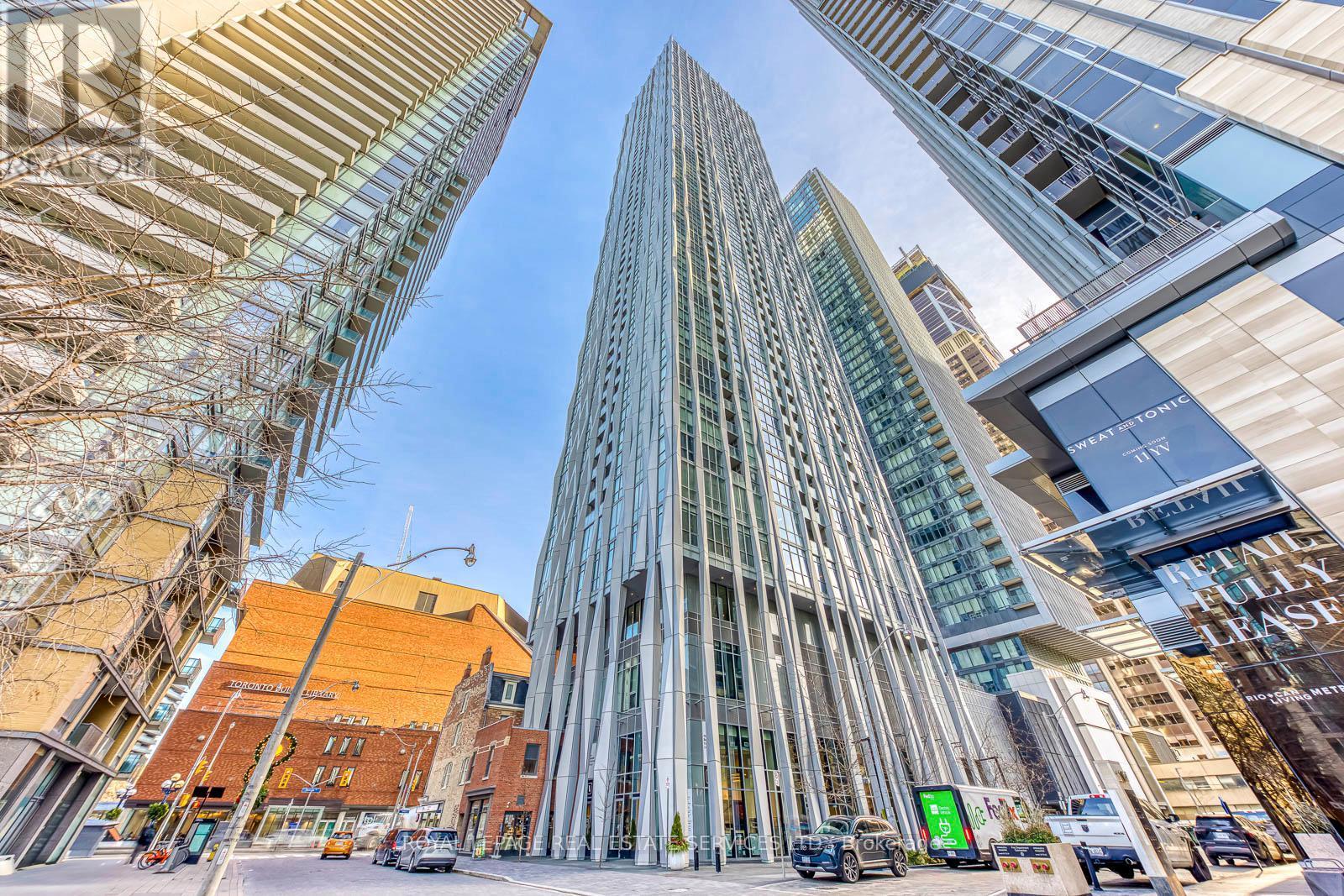 












3903 - 1 YORKVILLE AVENUE

,
Toronto,




Ontario
M4W0B1

