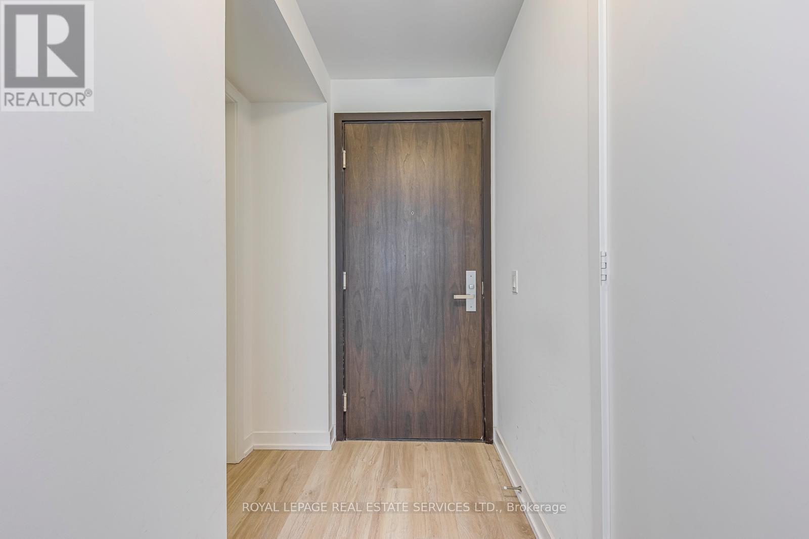 












3903 - 1 YORKVILLE AVENUE

,
Toronto,




Ontario
M4W0B1

