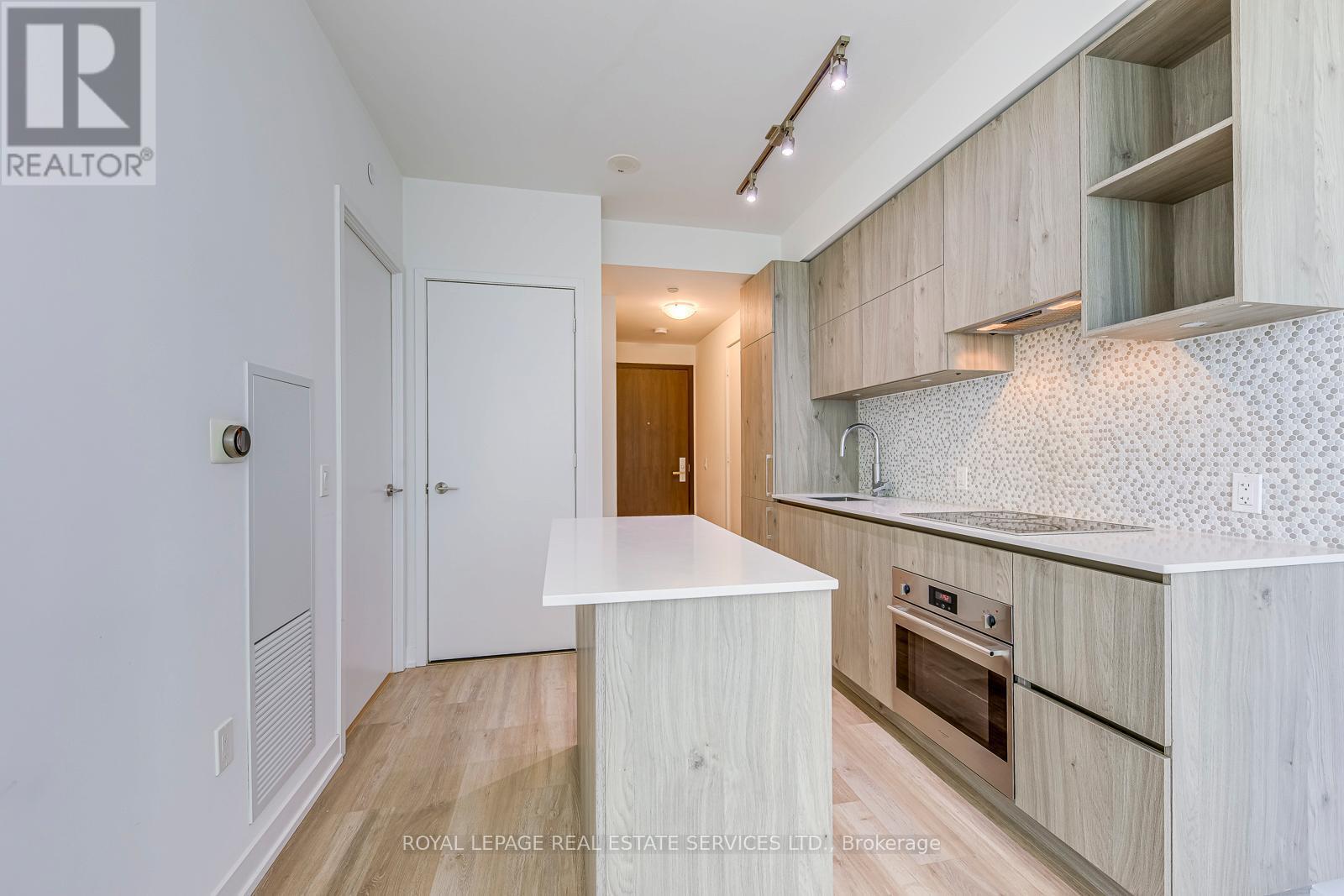 












3903 - 1 YORKVILLE AVENUE

,
Toronto,




Ontario
M4W0B1

