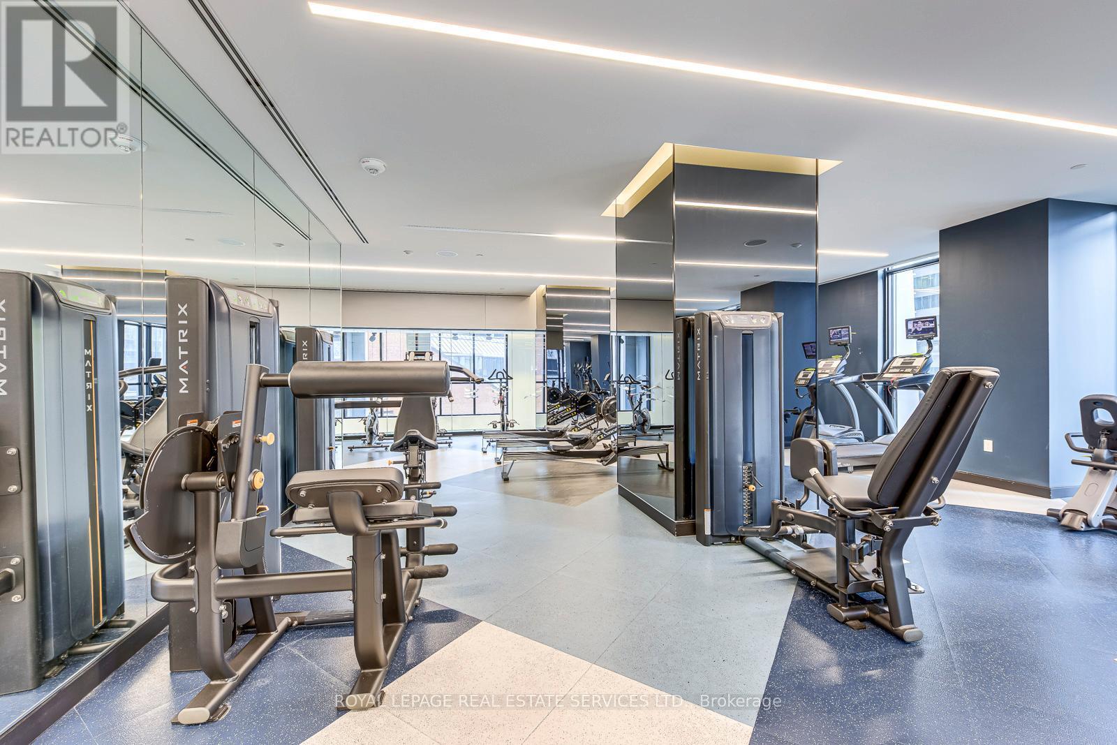 












3903 - 1 YORKVILLE AVENUE

,
Toronto,




Ontario
M4W0B1

