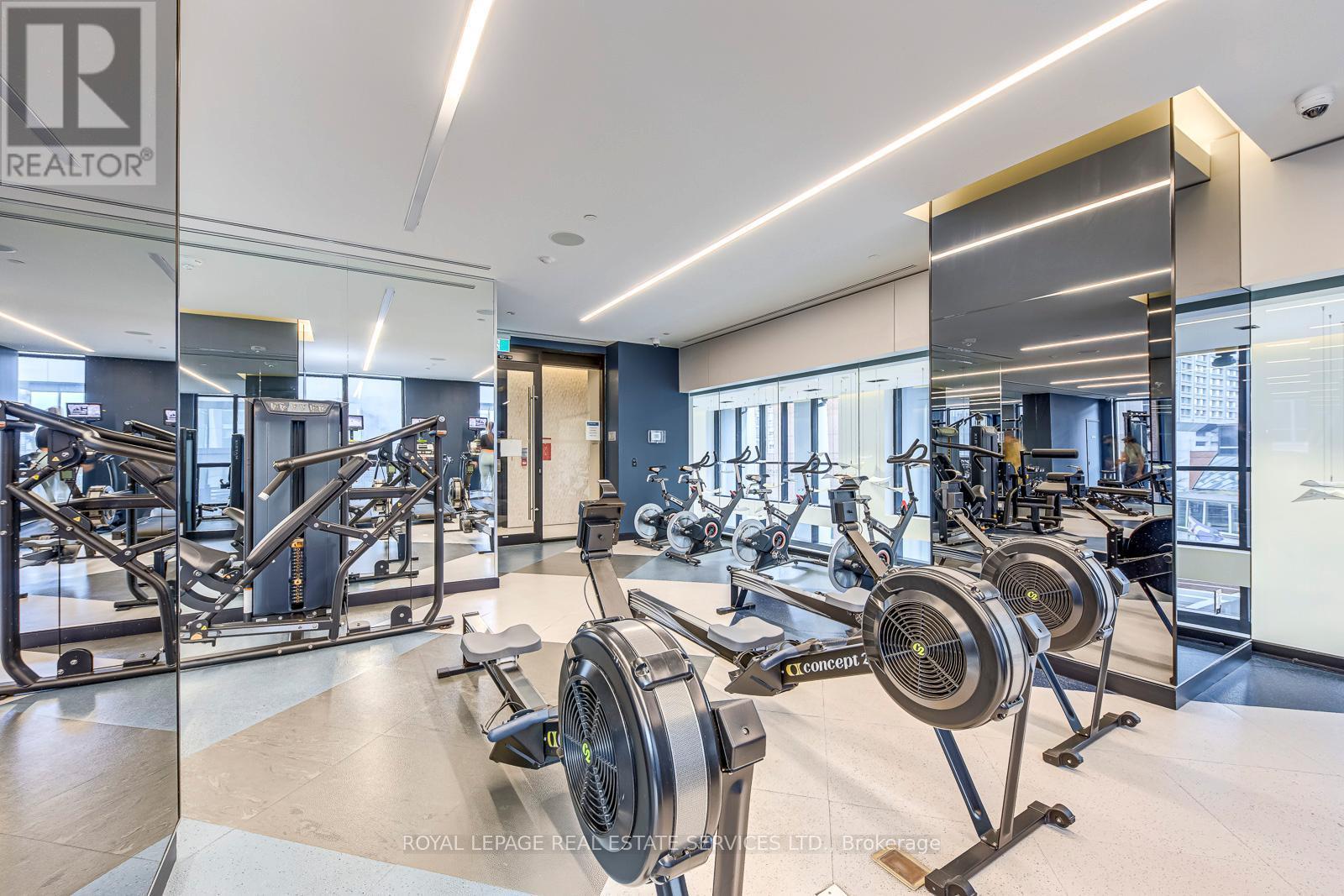 












3903 - 1 YORKVILLE AVENUE

,
Toronto,




Ontario
M4W0B1

