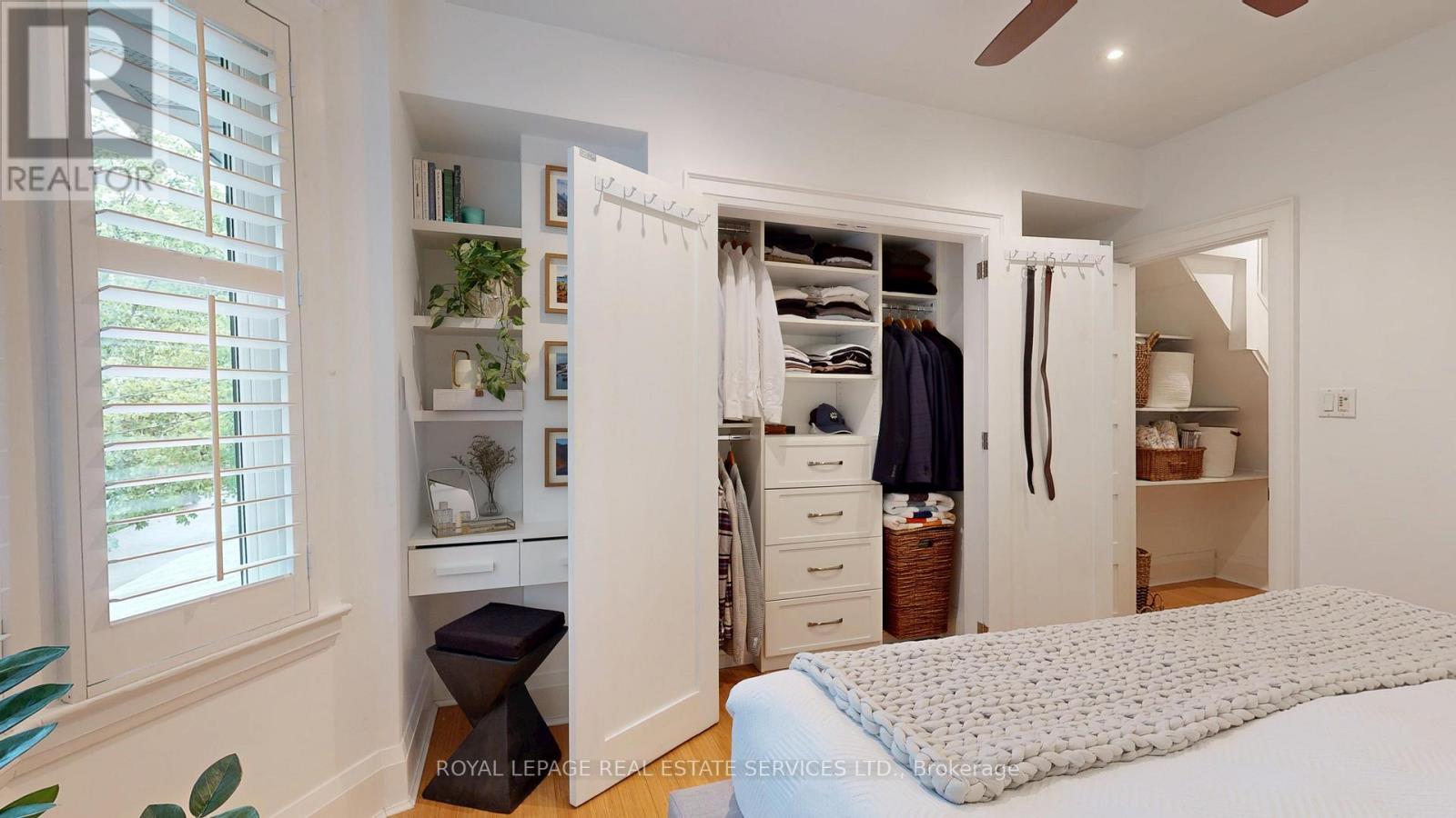 












149 LANGFORD AVENUE

,
Toronto,




Ontario
M4J3E5

