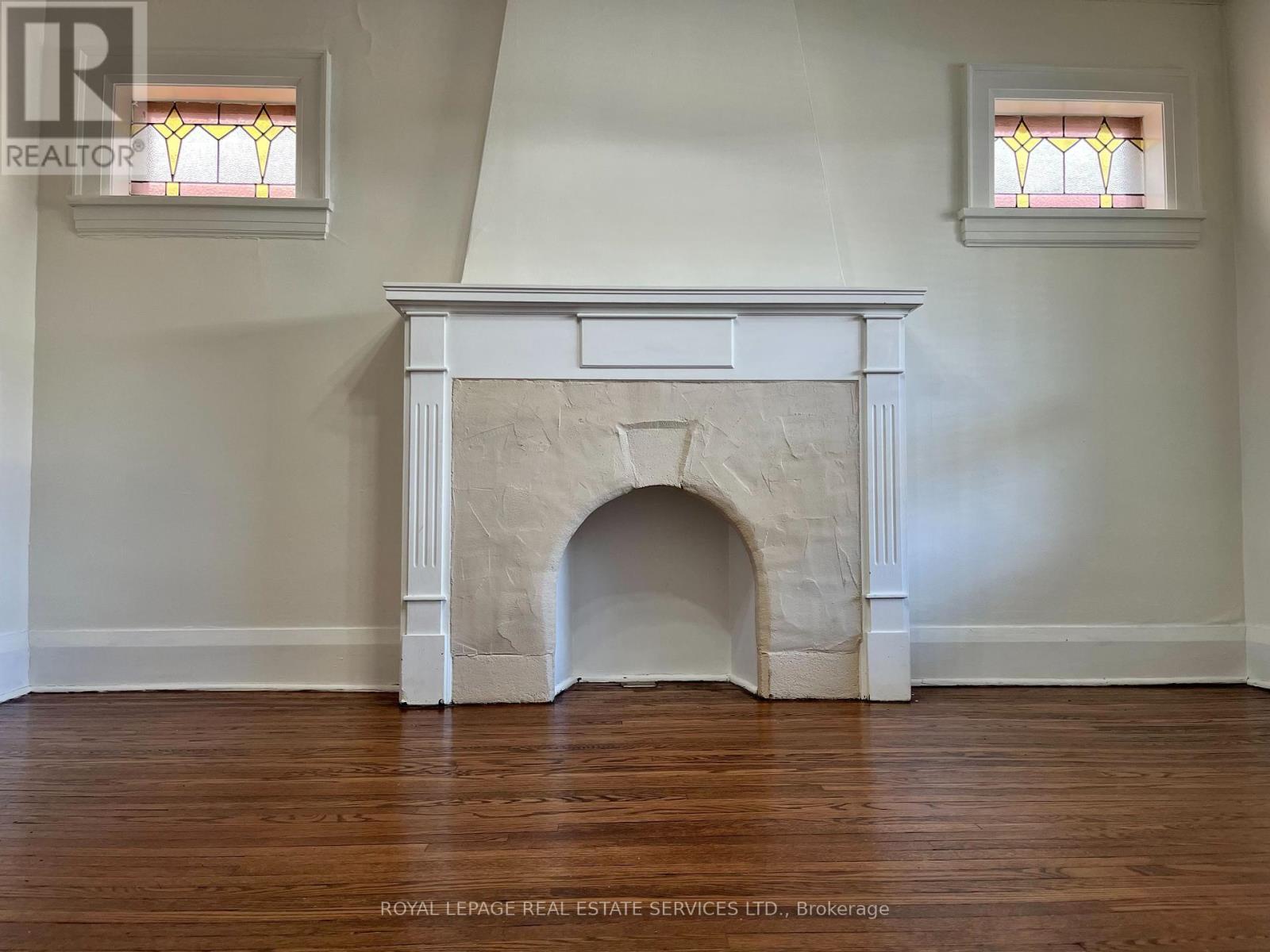 












MAIN - 40 BONNIE BRAE BOULEVARD

,
Toronto,




Ontario
M4J4N2

