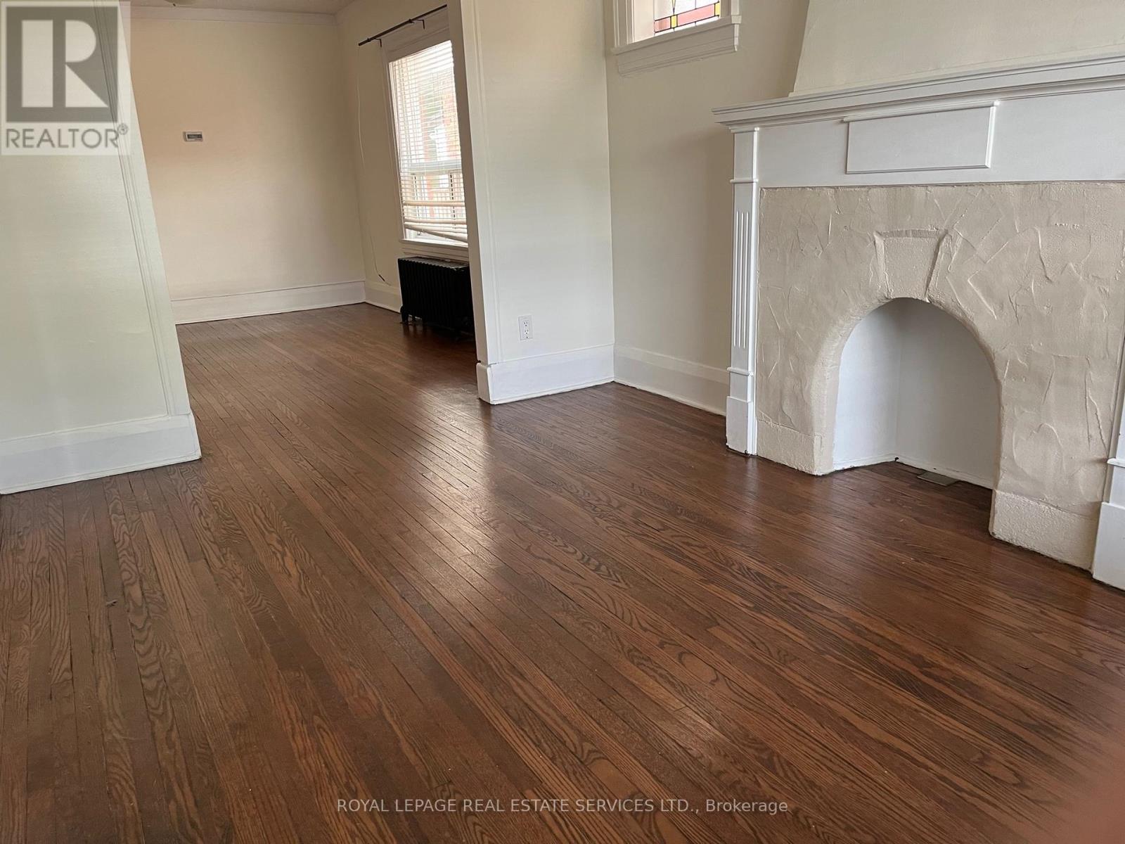 












MAIN - 40 BONNIE BRAE BOULEVARD

,
Toronto,




Ontario
M4J4N2

