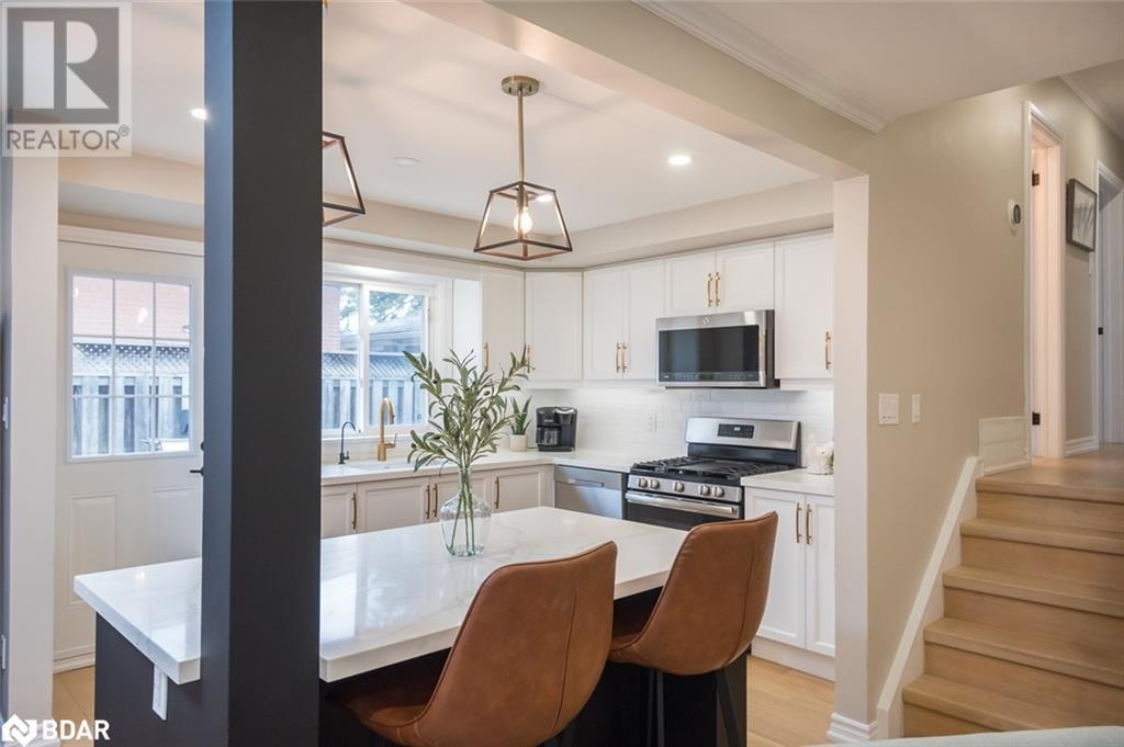 












137 WAKEFIELD Road

,
Milton,




Ontario
L9T2L7

