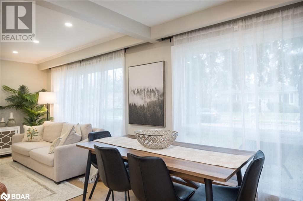 












137 WAKEFIELD Road

,
Milton,




Ontario
L9T2L7

