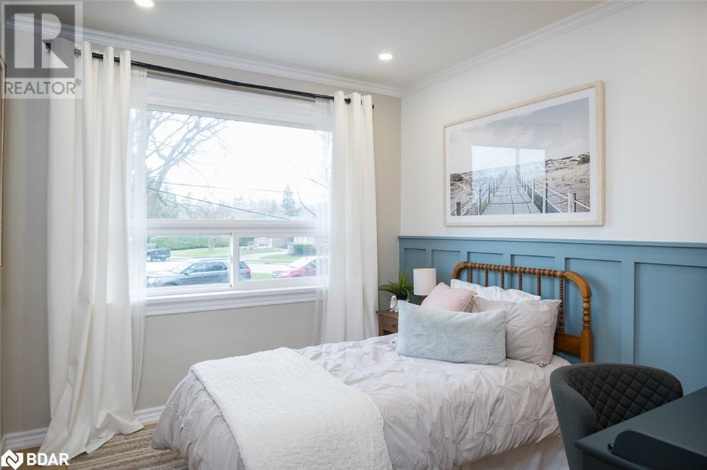 












137 WAKEFIELD Road

,
Milton,




Ontario
L9T2L7


