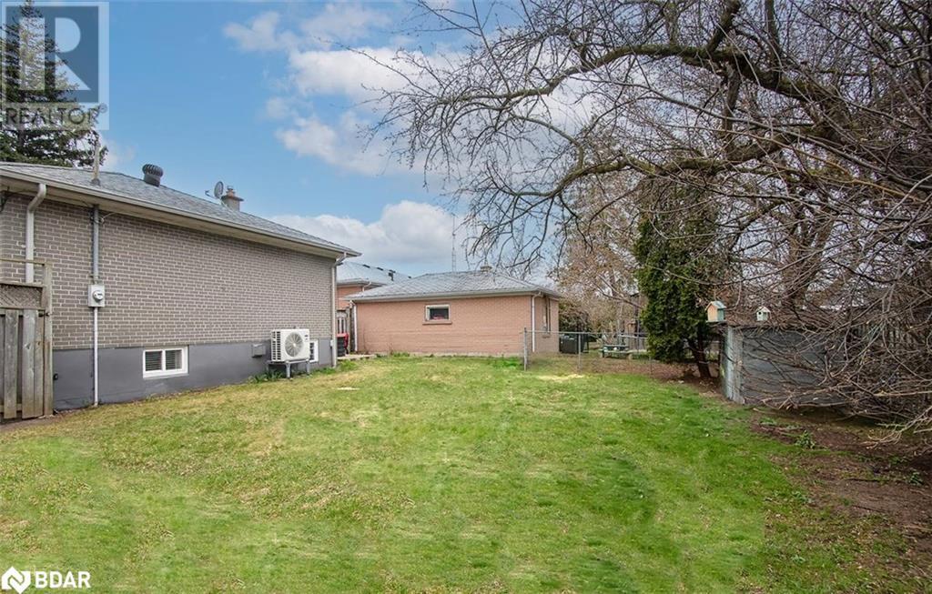 












137 WAKEFIELD Road

,
Milton,




Ontario
L9T2L7

