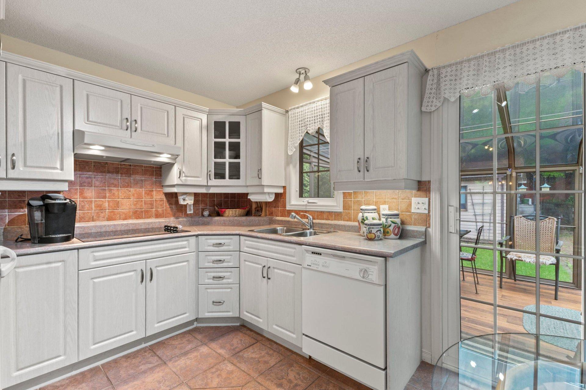 









32


Rue du Père-Bériault

,
Gatineau (Gatineau),




QC
J8V1N2

