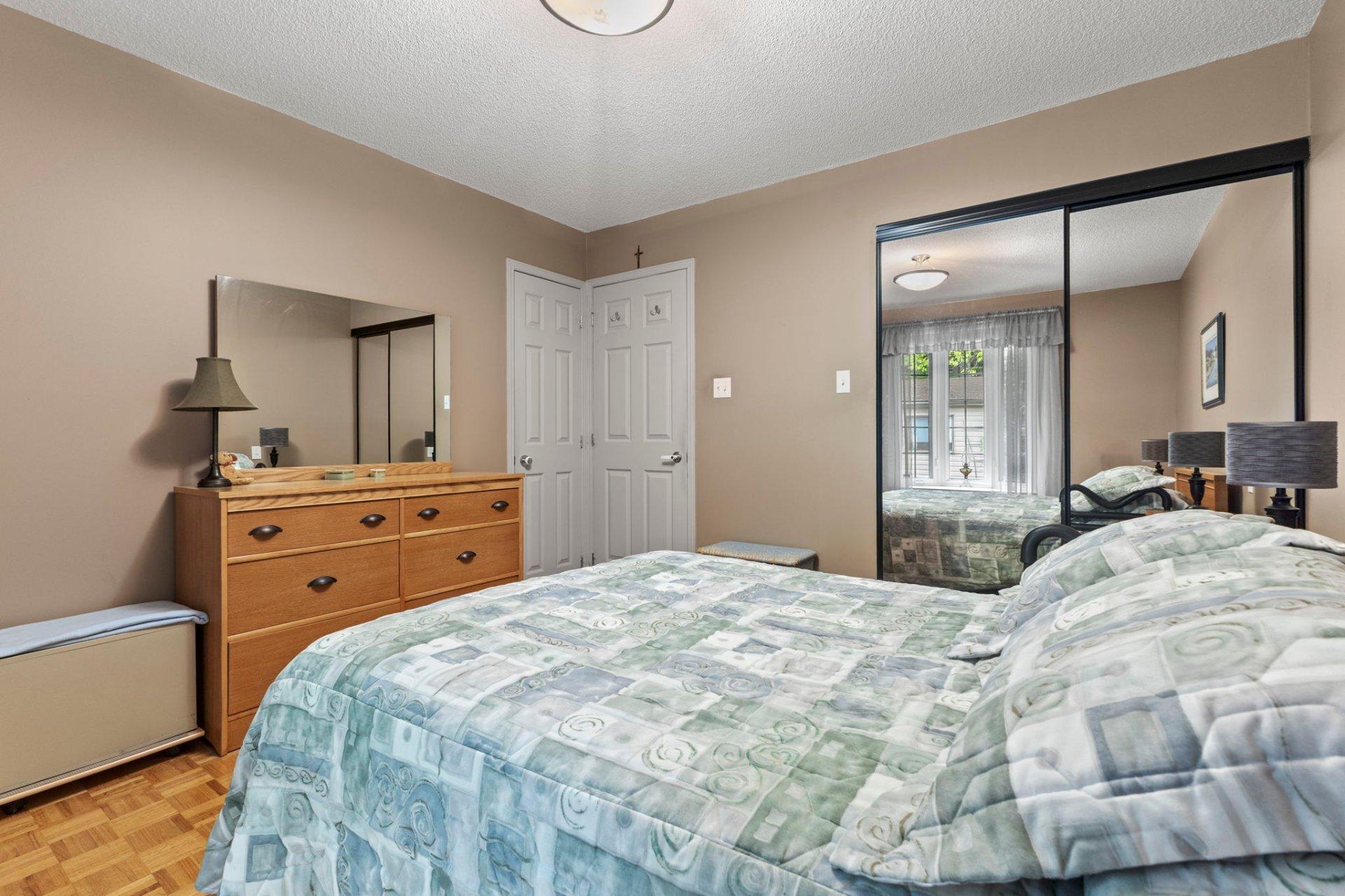 









32


Rue du Père-Bériault

,
Gatineau (Gatineau),




QC
J8V1N2

