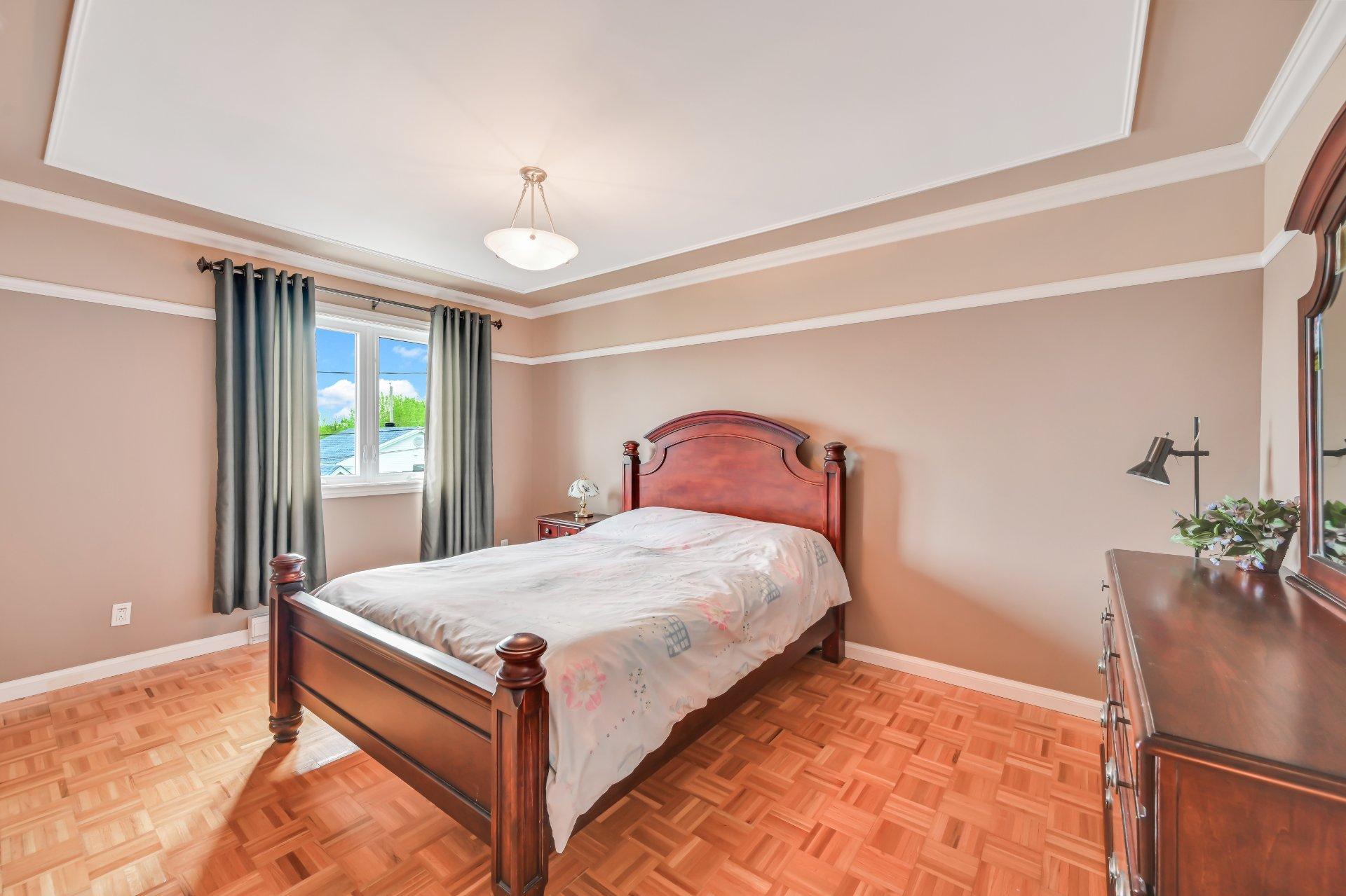 









254


Rue Foucher

,
Saint-Jean-sur-Richelieu,




QC
J3B8P5

