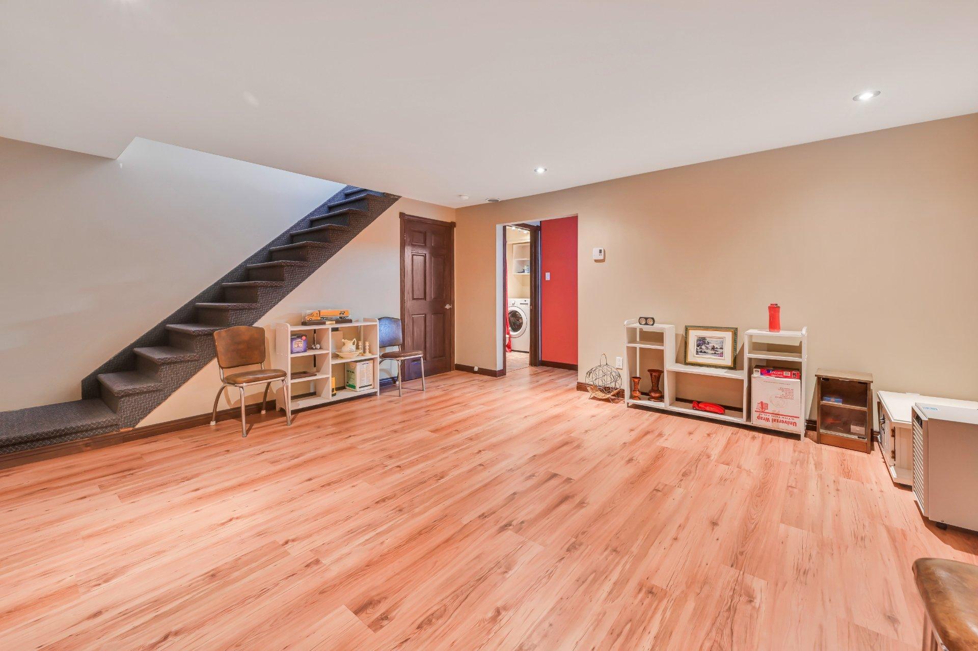 









254


Rue Foucher

,
Saint-Jean-sur-Richelieu,




QC
J3B8P5

