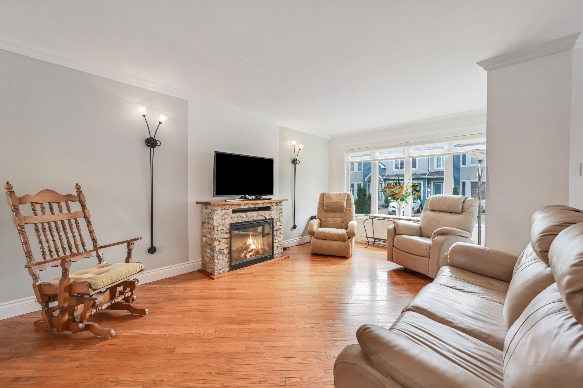 









254


Rue Foucher

,
Saint-Jean-sur-Richelieu,




QC
J3B8P5

