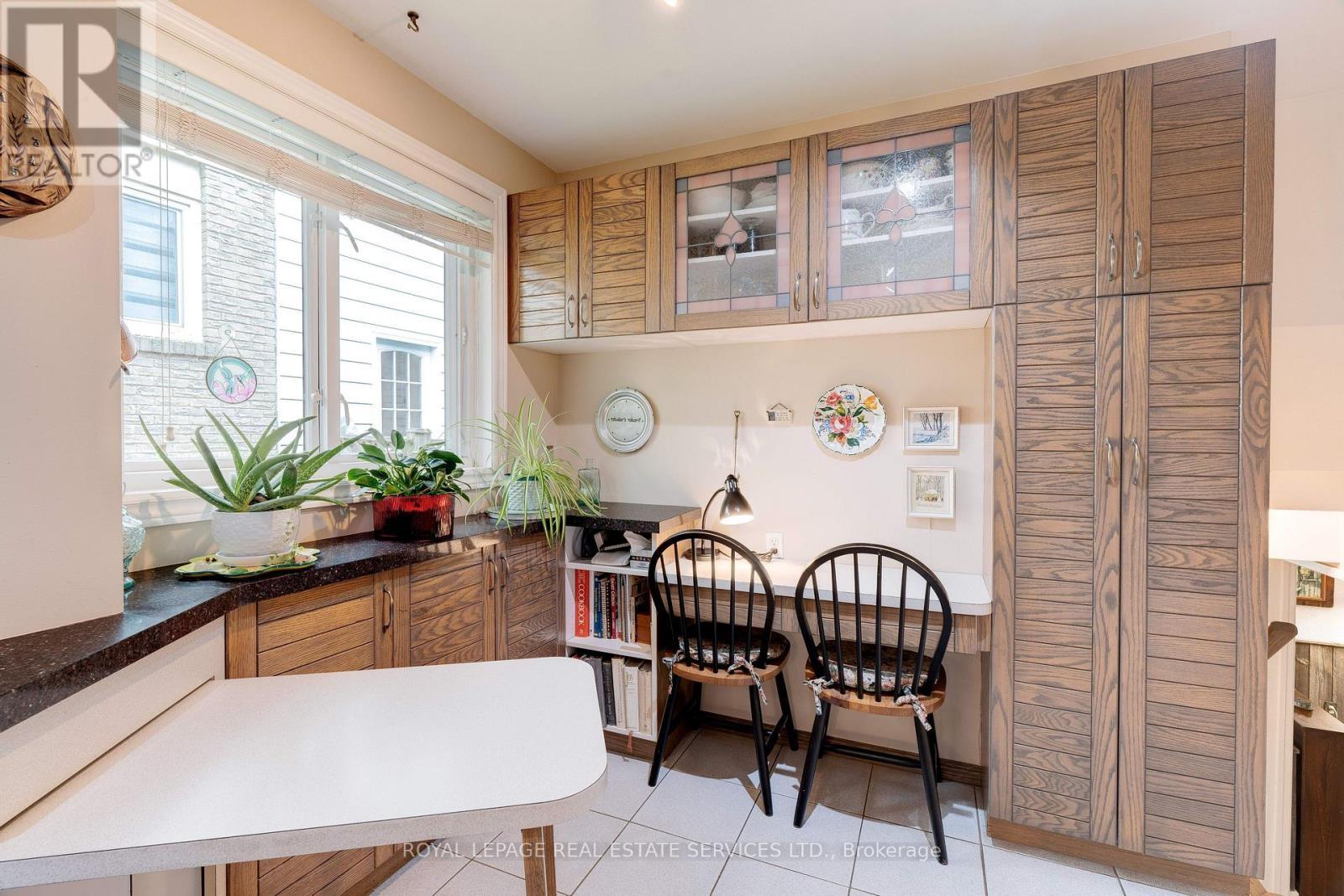 












1285 HART CRESCENT

,
Oakville,




Ontario
L6H2M6

