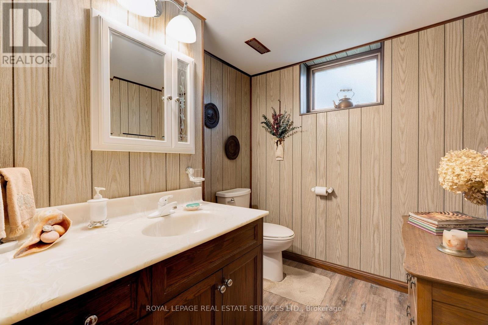 












1285 HART CRESCENT

,
Oakville,




Ontario
L6H2M6


