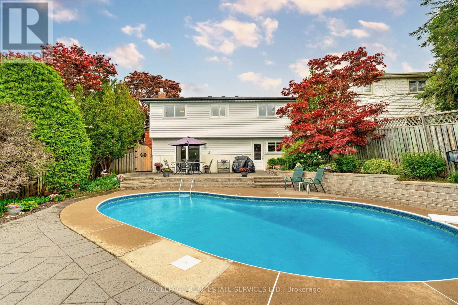 












1285 HART CRESCENT

,
Oakville,




Ontario
L6H2M6

