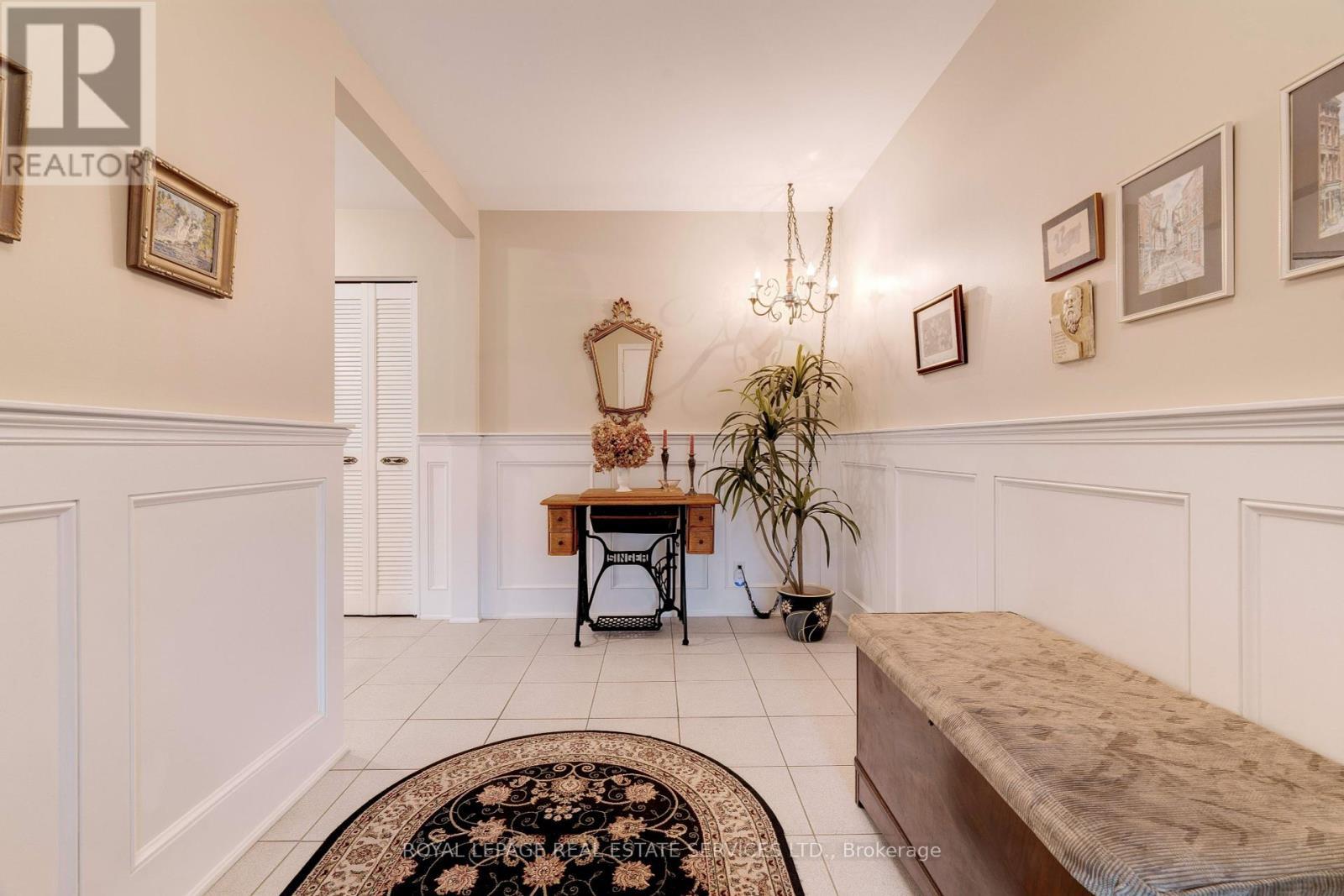 












1285 HART CRESCENT

,
Oakville,




Ontario
L6H2M6

