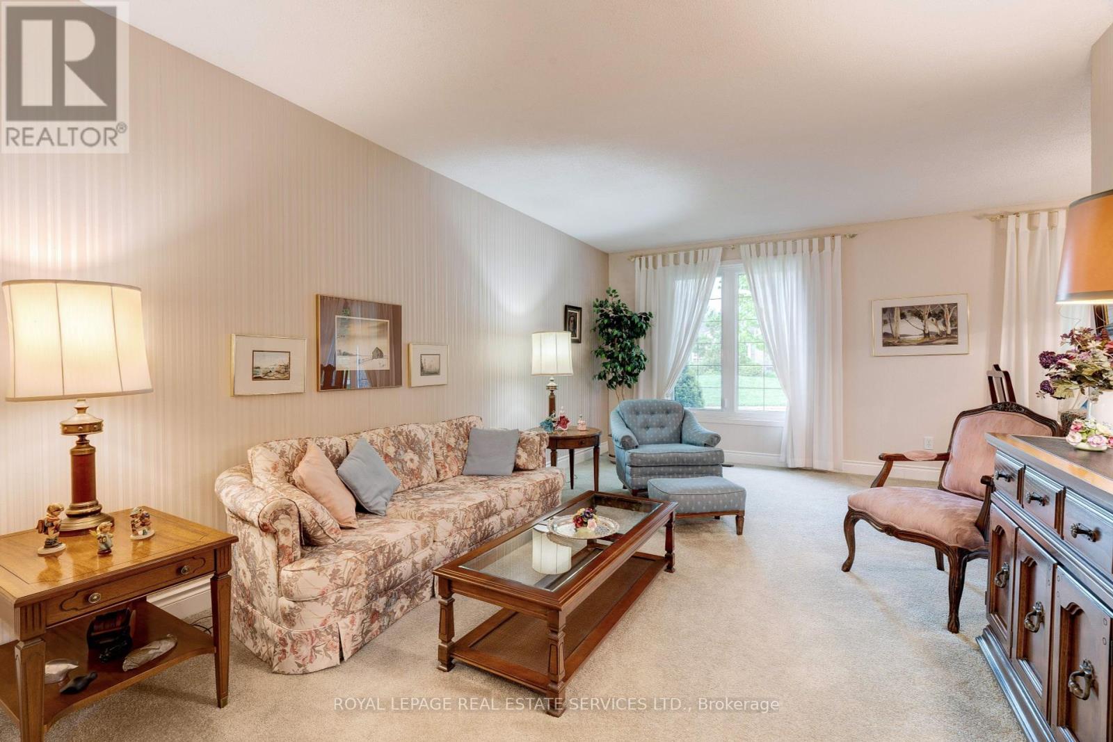 












1285 HART CRESCENT

,
Oakville,




Ontario
L6H2M6

