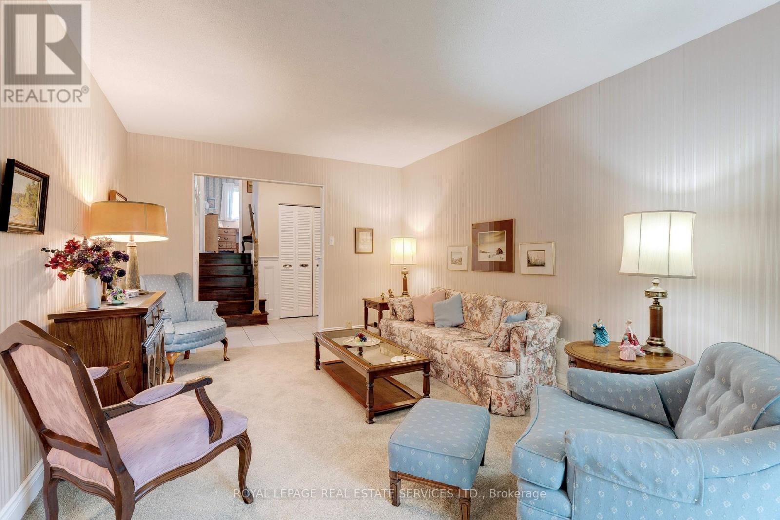 












1285 HART CRESCENT

,
Oakville,




Ontario
L6H2M6

