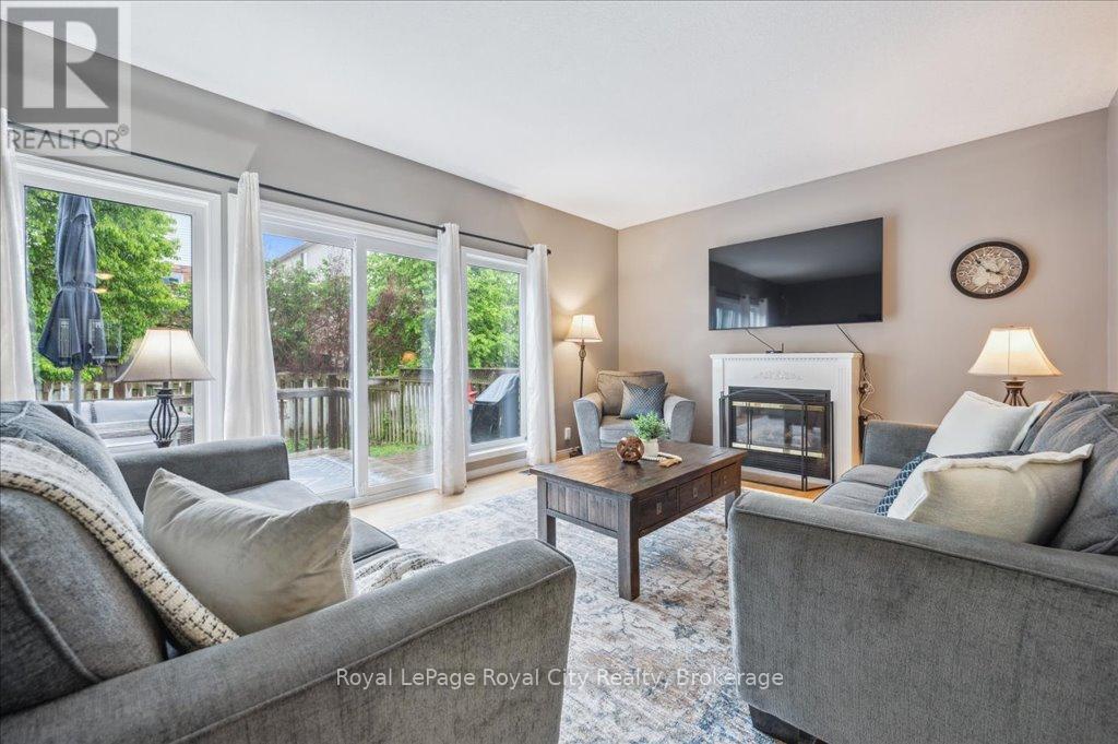 












93 DOYLE DRIVE

,
Guelph (Clairfields/Hanlon Business Park),




Ontario
N1G5B9


