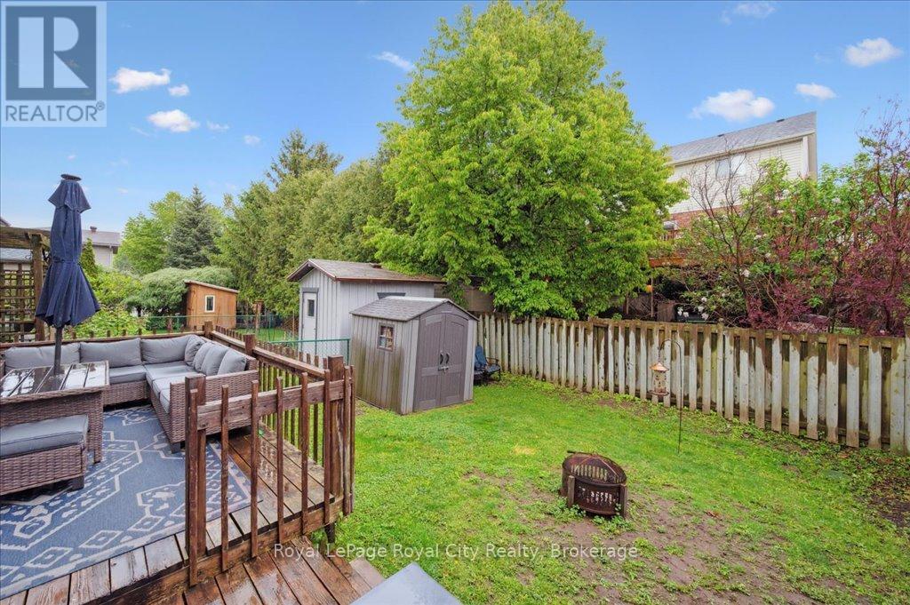 












93 DOYLE DRIVE

,
Guelph (Clairfields/Hanlon Business Park),




Ontario
N1G5B9

