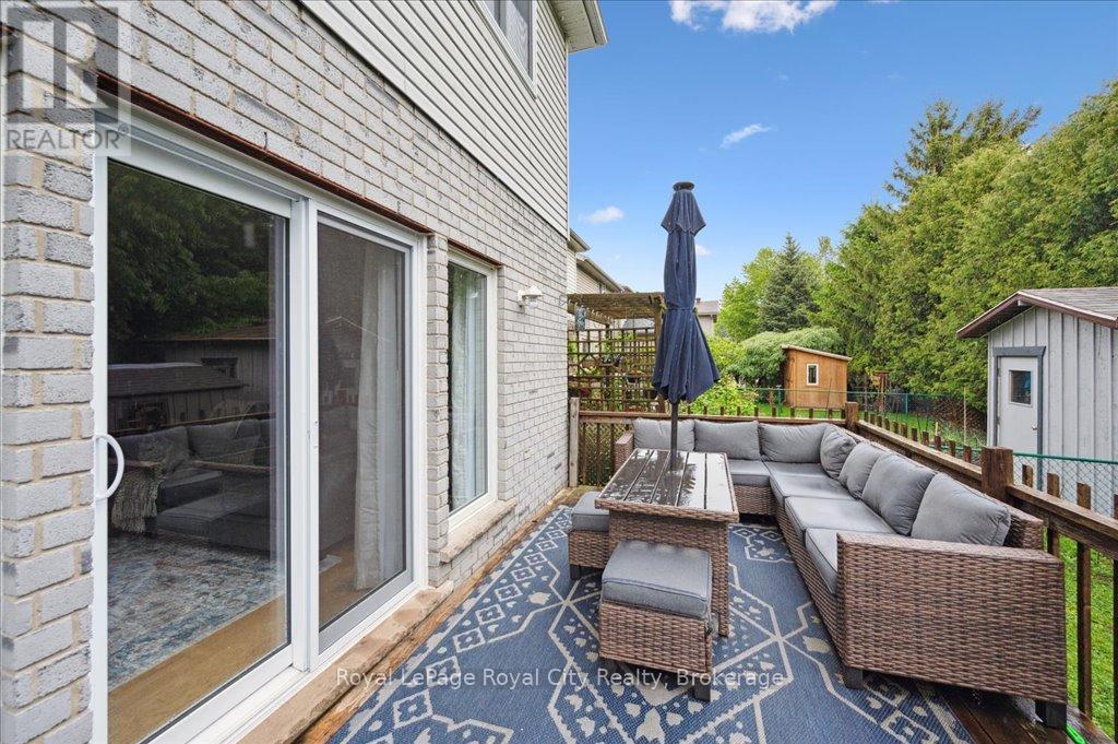 












93 DOYLE DRIVE

,
Guelph (Clairfields/Hanlon Business Park),




Ontario
N1G5B9

